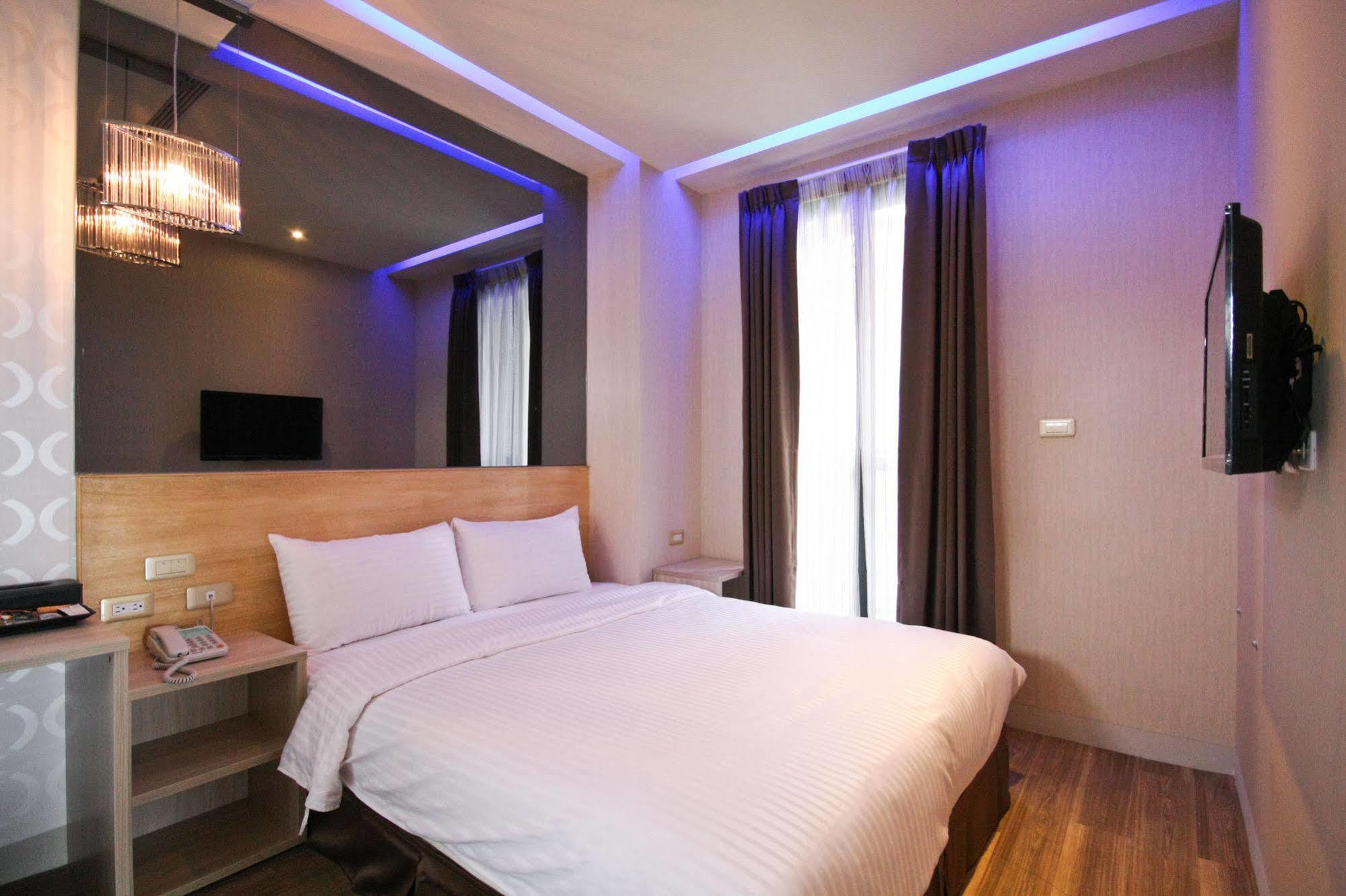 Check Inn Express Taichung Fuxing Hall 2 מראה חיצוני תמונה